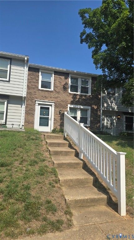 726 Sturgis Dr, Chesterfield, VA 23236
