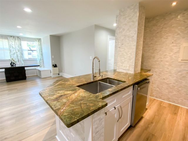 1400 GANDY BOULEVARD N 1013, St Petersburg, FL 33702