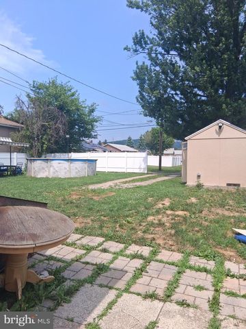1611 S RACE ST, Allentown, PA 18103