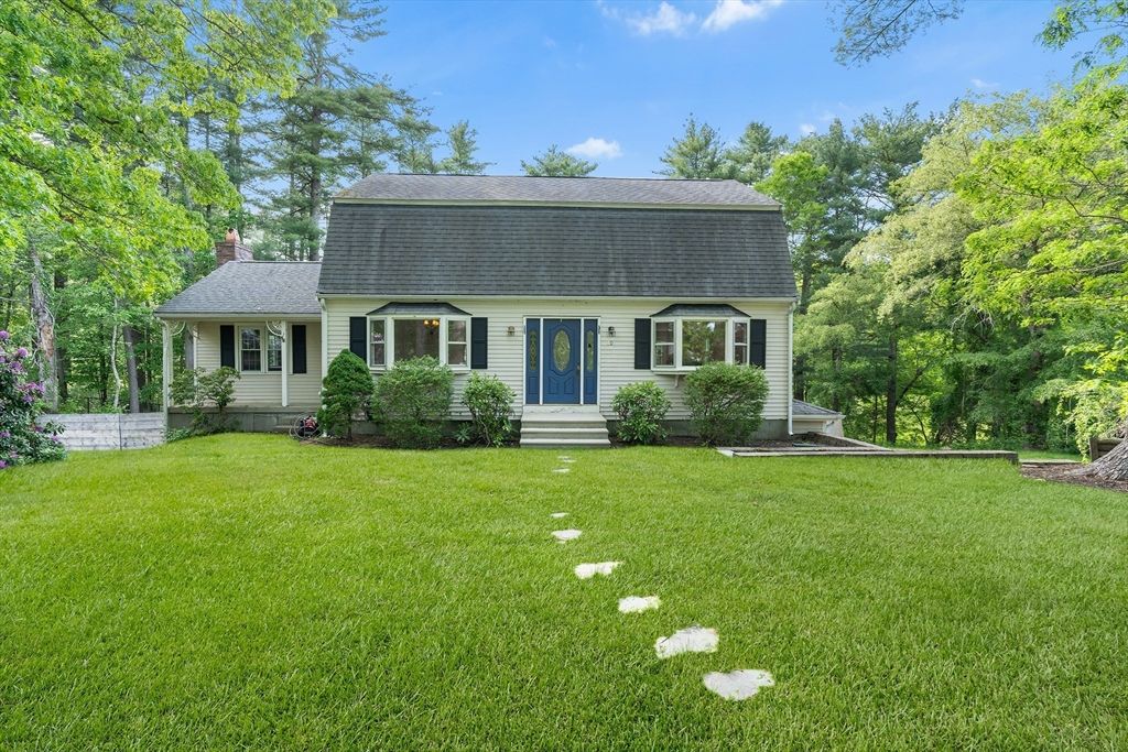 60 Lisa Ave, Plymouth, MA 02360