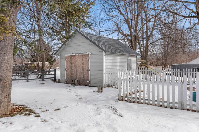 2582 E Montgomery Road, Woodbridge Twp, MI 49239