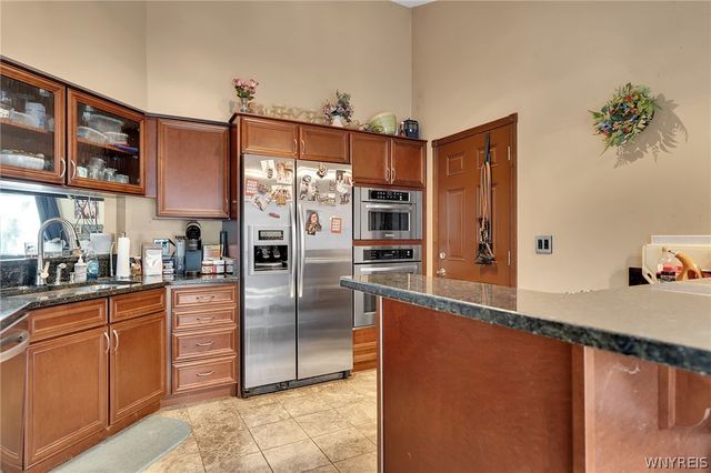 255 Warner Road, Lancaster, NY 14086