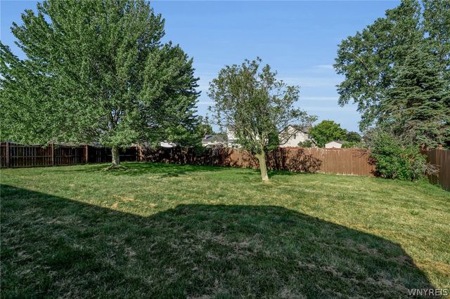 255 Warner Road, Lancaster, NY 14086