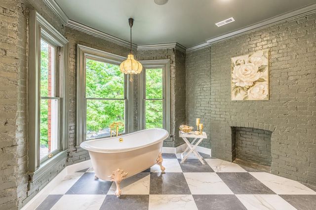 850 Oak Street, Chattanooga, TN 37403