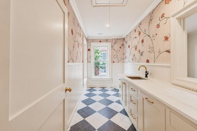 850 Oak Street, Chattanooga, TN 37403