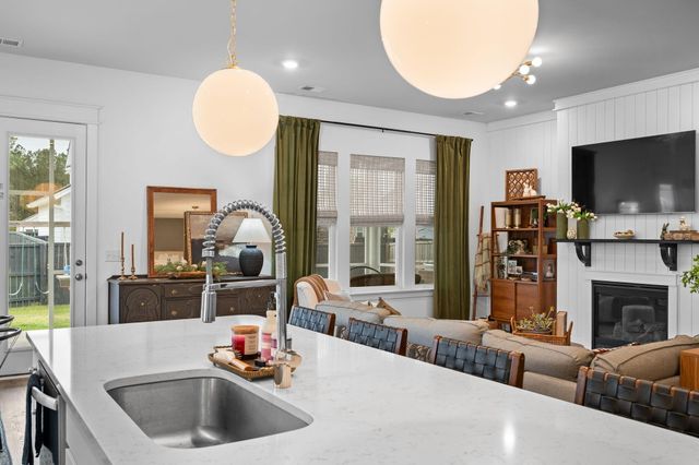 113 Medford Street, Summerville, SC 29486