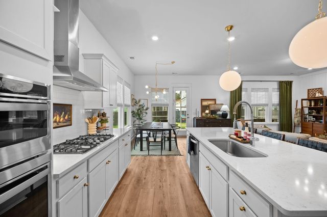 113 Medford Street, Summerville, SC 29486