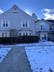 6 Olde Wagon Road, Warwick, NY 10990