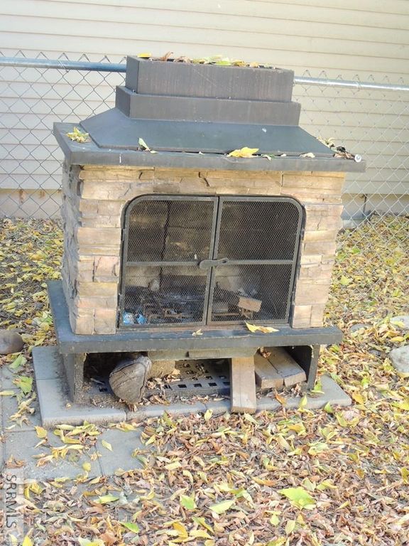 Image 13 of property listing at 235 W 6th S # 1, St Anthony, ID 83445