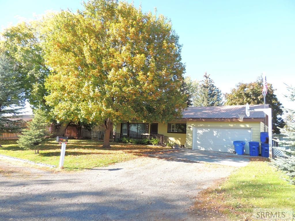 Image 17 of property listing at 235 W 6th S # 1, St Anthony, ID 83445