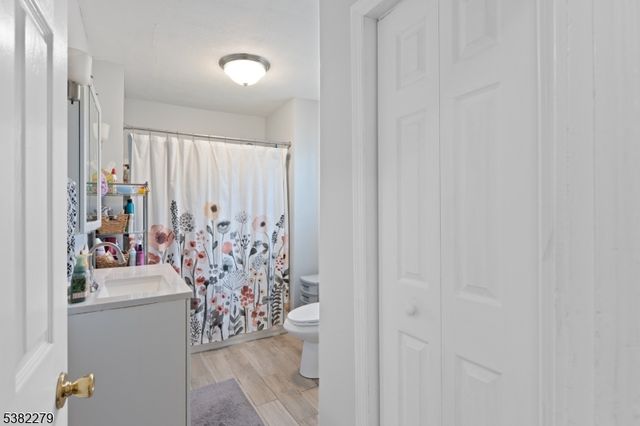 65 Ernst Ave, Bloomfield Twp., NJ 07003