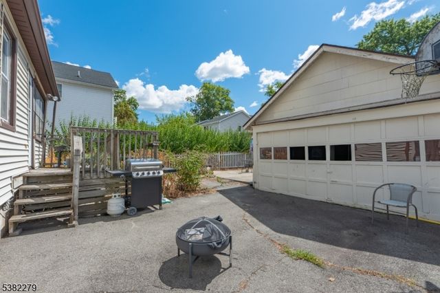 65 Ernst Ave, Bloomfield Twp., NJ 07003