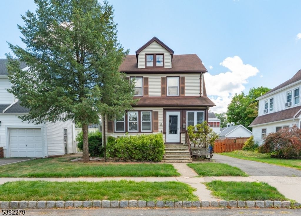 65 Ernst Ave, Bloomfield Twp., NJ 07003
