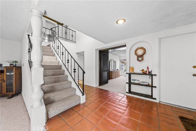 8111 Dartmoor Dr, Huntington Beach, CA 92646