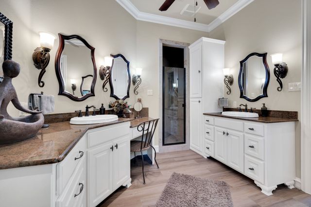 1811 Magic Valley Lane, Cedar Hill, TX 75104