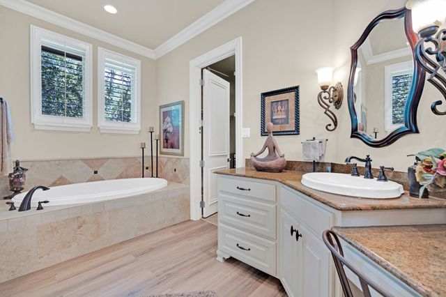 1811 Magic Valley Lane, Cedar Hill, TX 75104