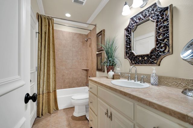 1811 Magic Valley Lane, Cedar Hill, TX 75104