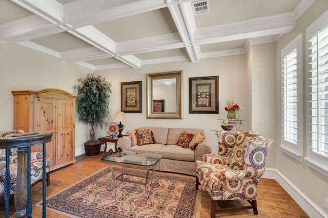 1811 Magic Valley Lane, Cedar Hill, TX 75104