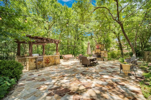 1811 Magic Valley Lane, Cedar Hill, TX 75104