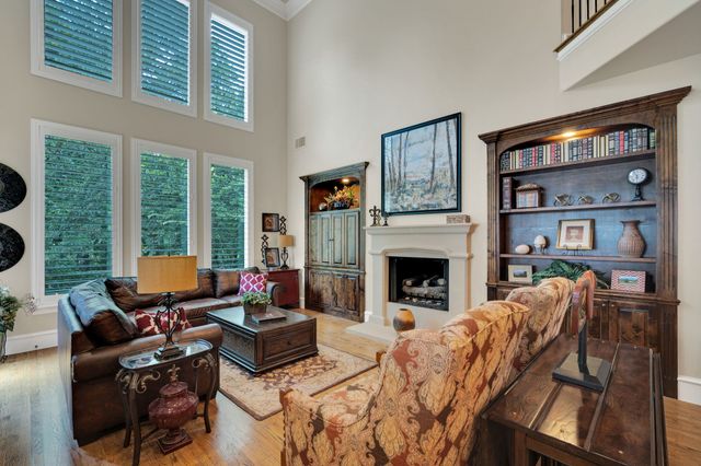 1811 Magic Valley Lane, Cedar Hill, TX 75104