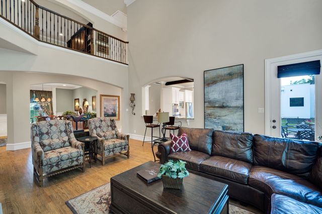 1811 Magic Valley Lane, Cedar Hill, TX 75104