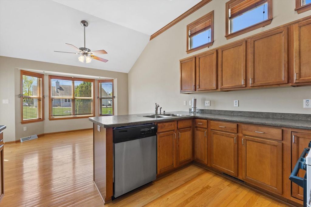 6615 Greenhill DRIVE, Mount Pleasant, WI 53406