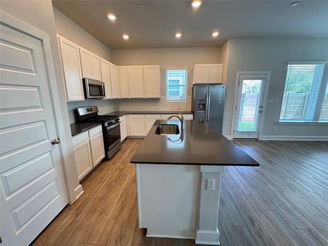 3000 Chisholm Trail RD 91, Round Rock, TX 78681