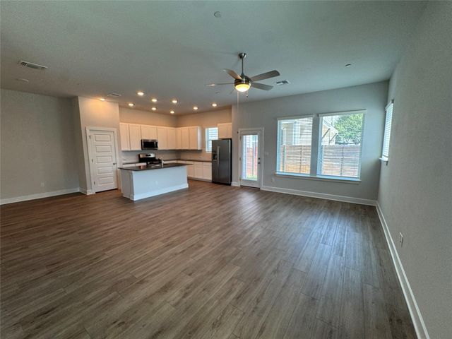 3000 Chisholm Trail RD 91, Round Rock, TX 78681