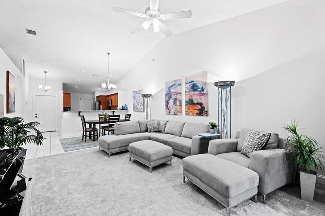 6167 NW 91st Avenue, Tamarac, FL 33321