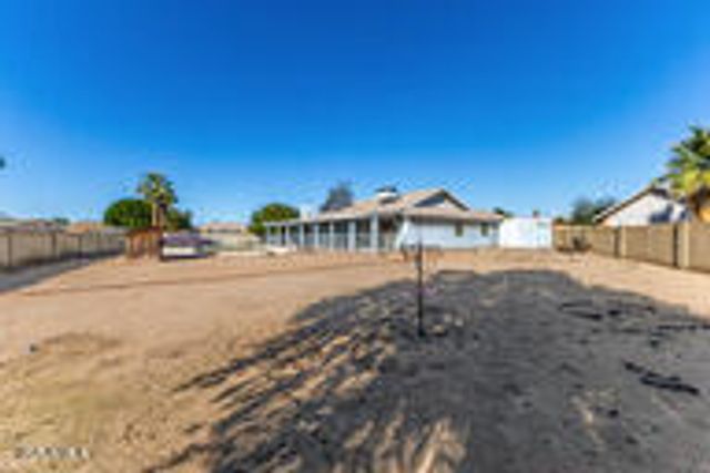 4415 W CALAVAR Road, Glendale, AZ 85306