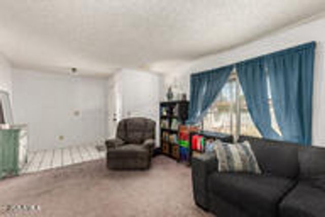 4415 W CALAVAR Road, Glendale, AZ 85306