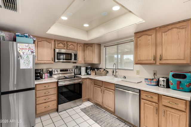 4415 W CALAVAR Road, Glendale, AZ 85306