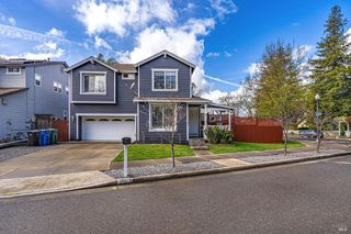 8843 Oakfield Ln, Windsor, CA 95492