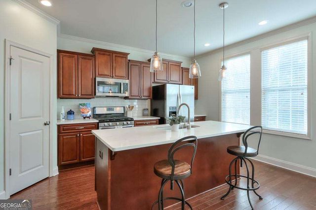 7205 Lowery Oak Drive, Roswell, GA 30075