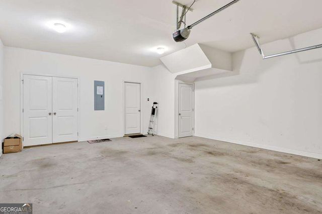 7205 Lowery Oak Drive, Roswell, GA 30075