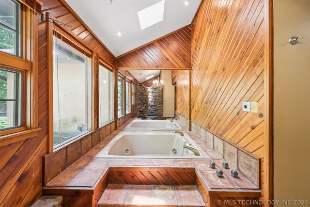 3116 E 71st Street, Tulsa, OK 74136