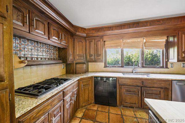 3116 E 71st Street, Tulsa, OK 74136