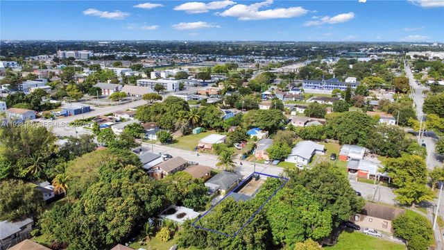 1126 NW 58th Ter, Miami, FL 33127