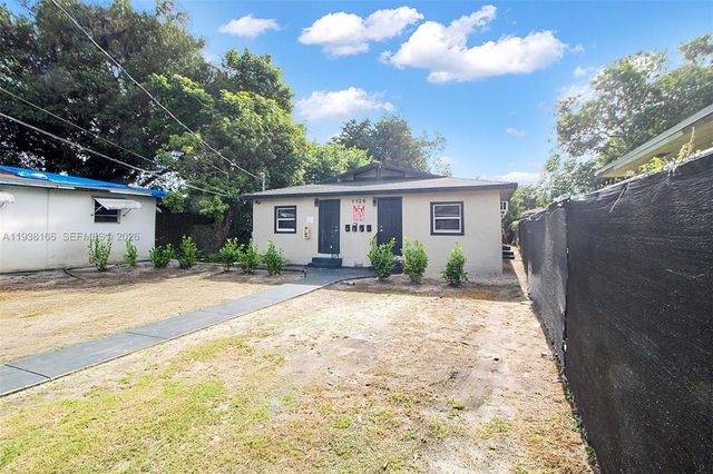 1126 NW 58th Ter, Miami, FL 33127