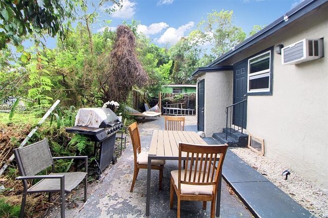 1126 NW 58th Ter, Miami, FL 33127