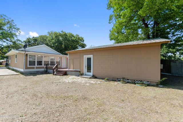 184 Hoxie Street, Biloxi, MS 39530