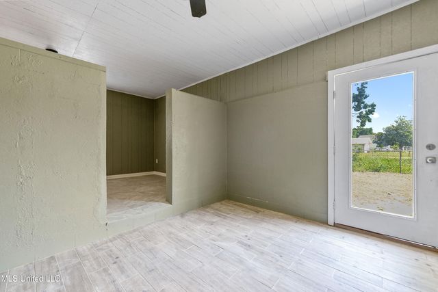 184 Hoxie Street, Biloxi, MS 39530