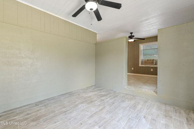 184 Hoxie Street, Biloxi, MS 39530