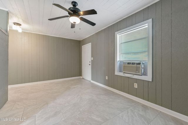 184 Hoxie Street, Biloxi, MS 39530