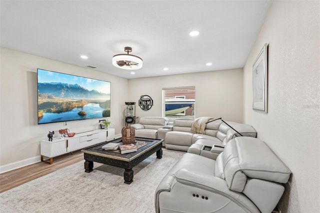 289 W TARPON BOULEVARD NW, Port Charlotte, FL 33952