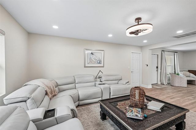 289 W TARPON BOULEVARD NW, Port Charlotte, FL 33952