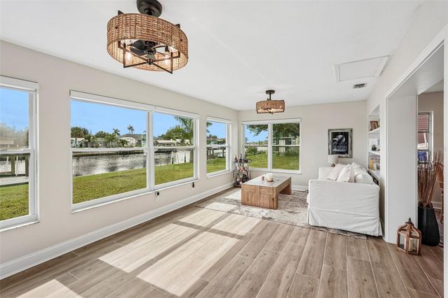 289 W TARPON BOULEVARD NW, Port Charlotte, FL 33952