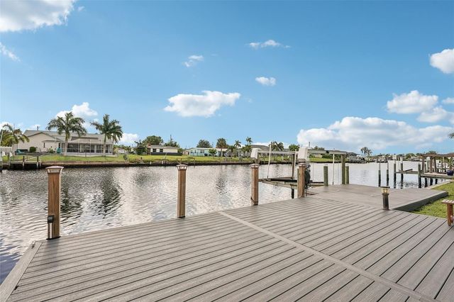 289 W TARPON BOULEVARD NW, Port Charlotte, FL 33952