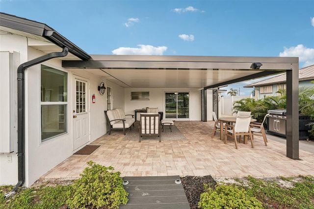 289 W TARPON BOULEVARD NW, Port Charlotte, FL 33952