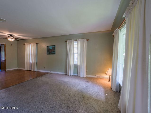 3915 Seckinger Drive, Toledo, OH 43613